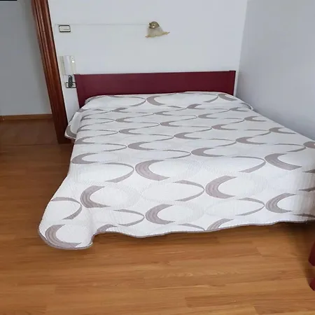 Cozy Double With Private Bathroom Casa de hóspedes Luarca