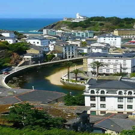 Cozy Double With Private Bathroom Luarca
